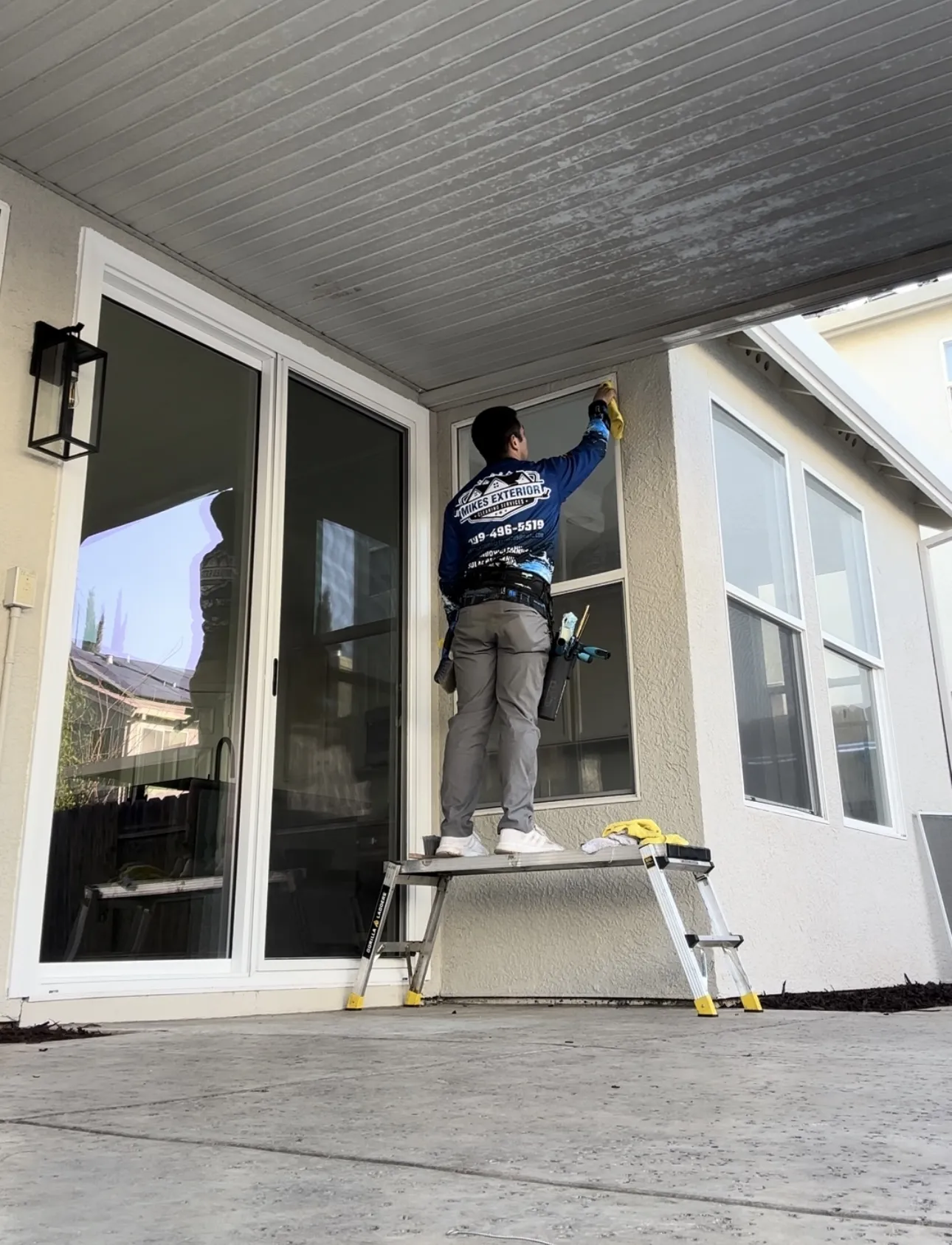 Precision tools used by window cleaners for window cleaning in Modesto.