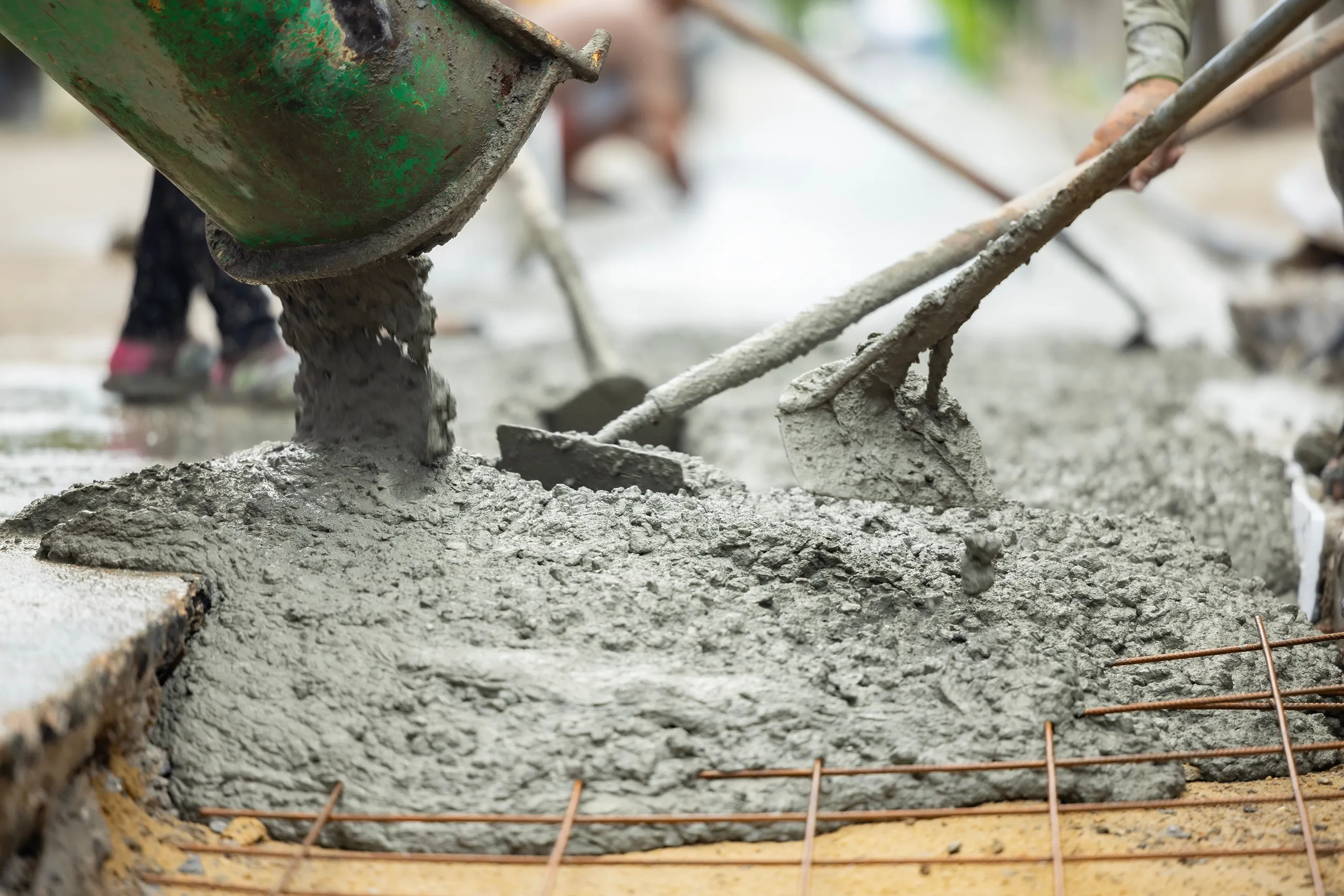 Floor preparation service in Miami, removing old flooring and preparing the surface for a flawless new installation.