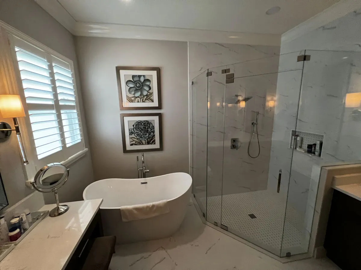 A bathroom remodel in Jupiter by Meltini Remodeling.