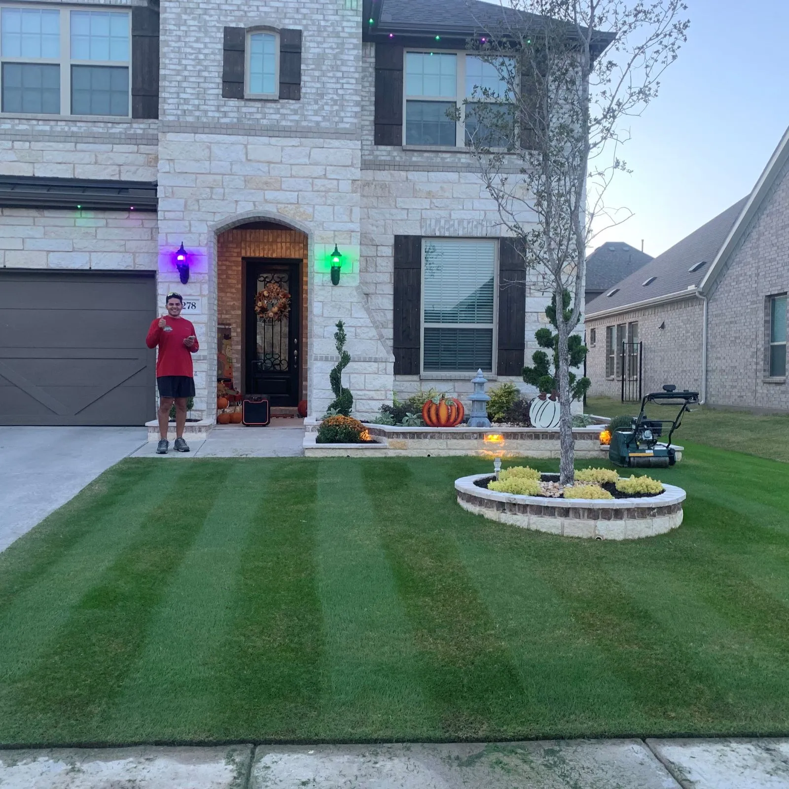 Top quality lawn mowing and lawn care services in the North Fort Worth area.