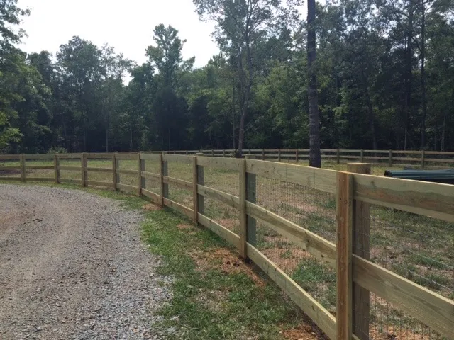 A fence on a Green Cove Springs property.
