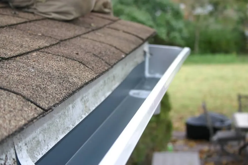 Gutter services in Creswell Oregon with seamless drainage system for residential homes