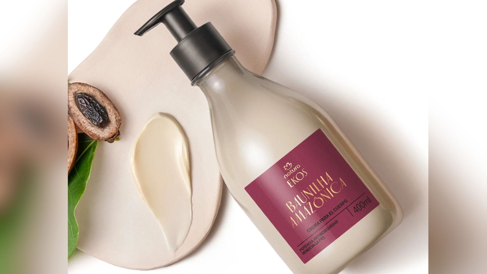 Frasco de creme corporal Natura Ekos Baunilha Amaz&ocirc;nica 400ml, com amostra do creme e ingrediente