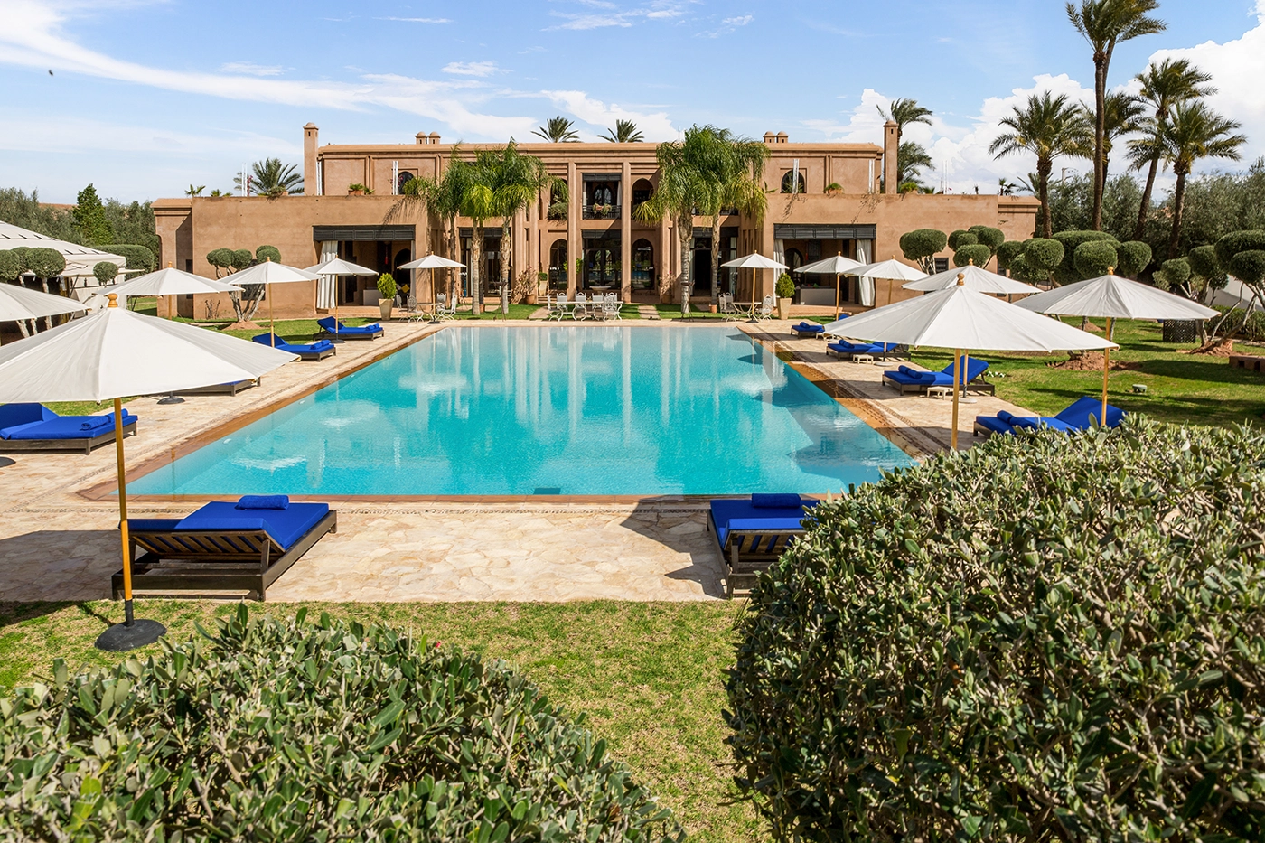 Villa tika