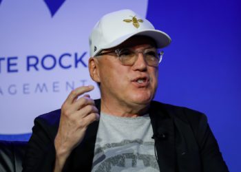 比特幣1.7萬鎂下方震盪；HIVE 主席警告：未來將有更多對沖基金、礦企破產