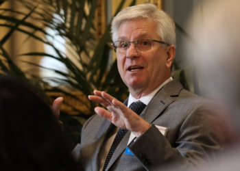 CPI下滑沒用》聯準會官員喊「7月再升一碼」、標普預測明年6月前不會降息