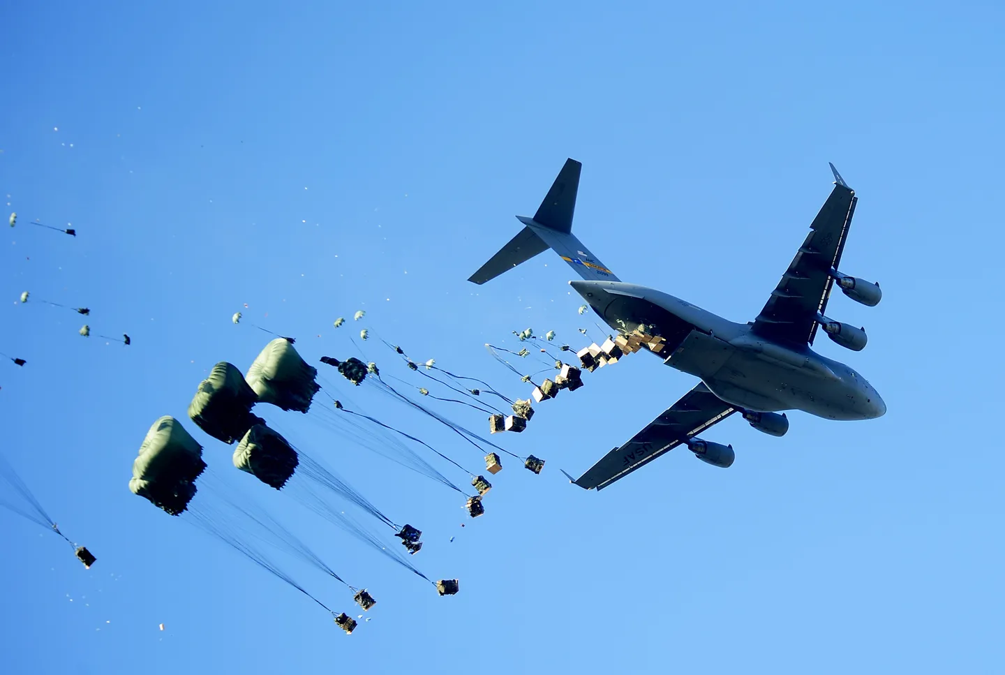 深入瞭解空投產業：「扭曲的假個資」與擼毛黨