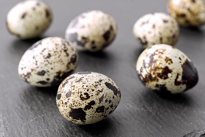 Seven pieces of quail eggs.