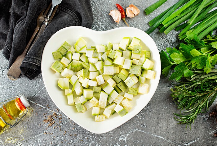 can-dogs-eat-raw-zucchini