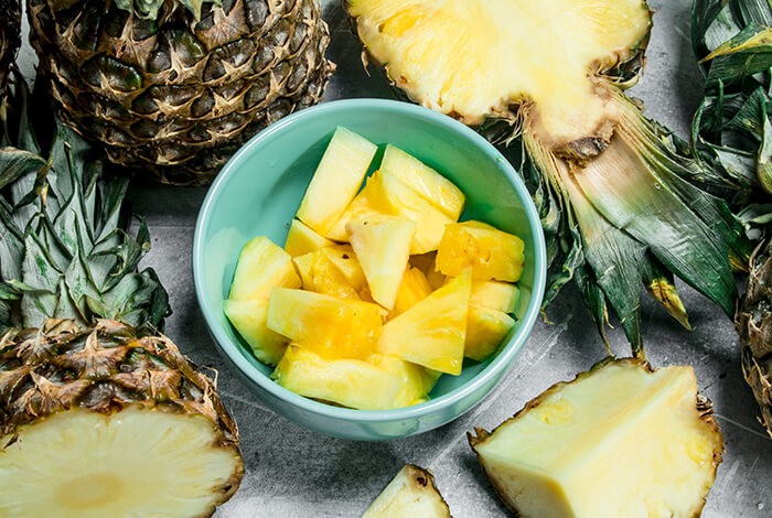 how to safely prepare fresh pineapple for your dog