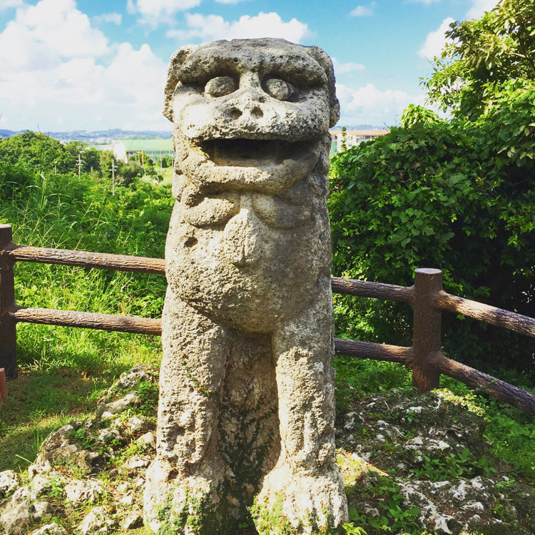 ちまままさんの投稿 富盛の石彫大獅子 ことりっぷ