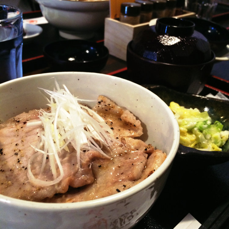 札幌ゲストハウスyuyuスタッフさんの投稿 帯広豚丼ポルコ札幌店 ことりっぷ