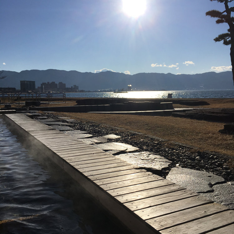 Akiko Tamoriさんの投稿 諏訪市湖畔公園足湯 ことりっぷ