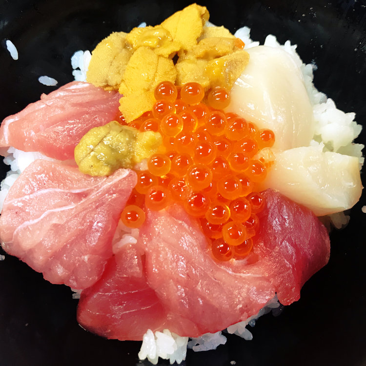 Naoさんの投稿 塩釜水産物仲卸市場 マイ海鮮丼 ことりっぷ Naoさんの投稿 塩釜水産物仲卸市場 マイ海鮮丼 ことりっぷ