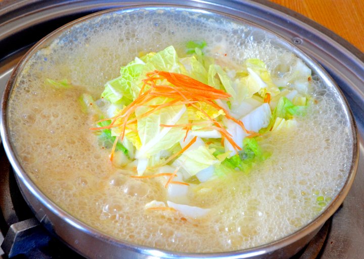 金沢で味わう 石川のソウルフード 真似したくなる シンプルなお鍋 とり野菜 ことりっぷ