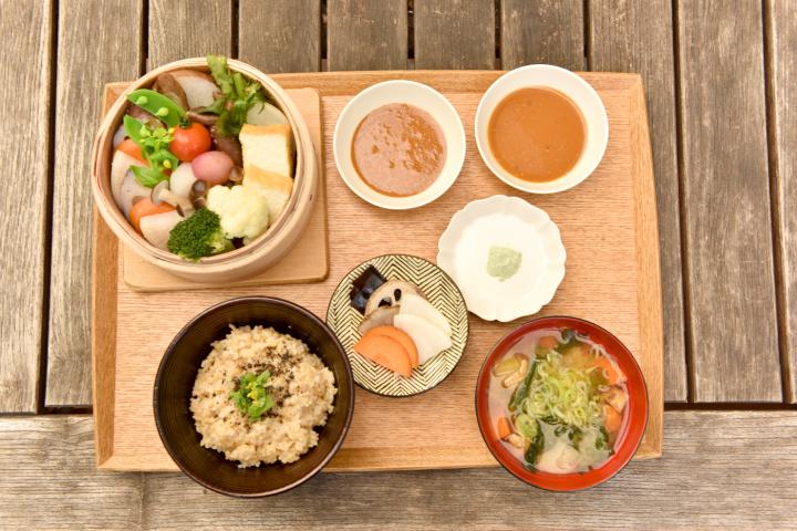 イギリス生まれの和食カフェ ブラウンライス ことりっぷ