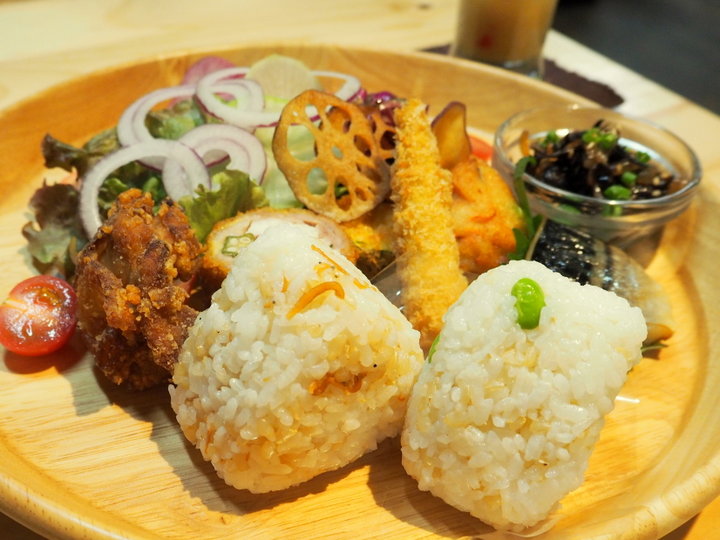 金沢ランチにおすすめ 石川の味覚をギュッと詰めこんだ きにつちに の 菜菜ご膳 ことりっぷ