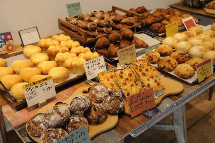 京都の名店シェフ御用達 ハード系が人気のパン屋さん ことりっぷ