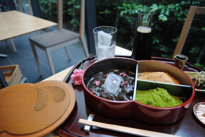 賞味期限たったの30分 幻の作りたて本わらび餅が話題の 廚 菓子 くろぎ ことりっぷ