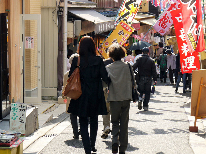 レトロなおやつから絶景ランチまで 大阪の魅力がギュッとつまった 石切参道商店街 さんぽ ことりっぷ