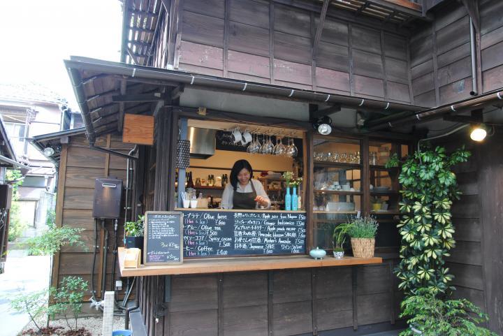 東京の下町に出かけよう 谷根千のカフェ ギャラリー5選 ことりっぷ