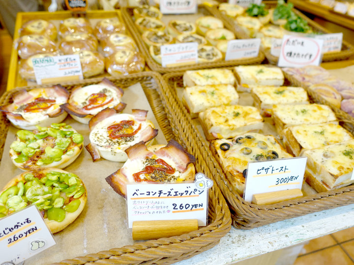 大きな壺で焼き上げる あったかシチューのパン 創業35年を迎えた四谷のベーカリー マミーブレッド ことりっぷ