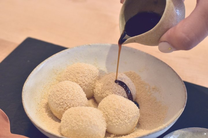 作りたてのあったか もちもち白玉団子が絶品 行列のできる甘味処 浅草 甘味みつや ことりっぷ