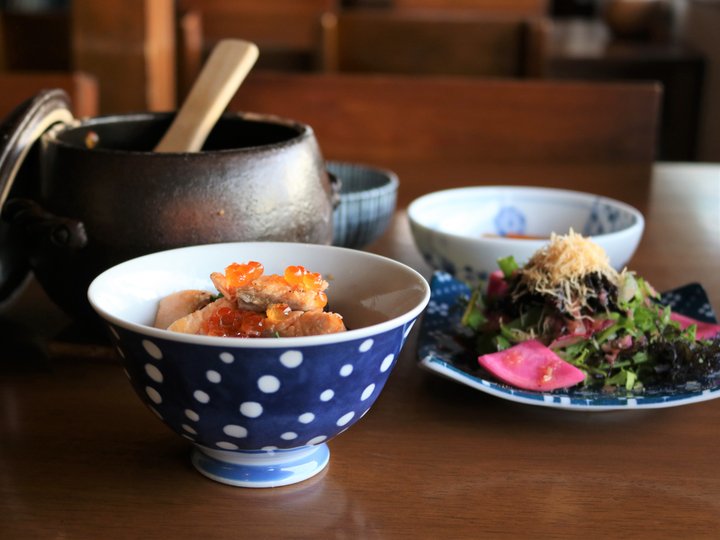 あつあつホカホカ 炊きたてごはんでしっかりランチ 鎌倉 長谷の 鎌倉土鍋ごはんkaedena ことりっぷ