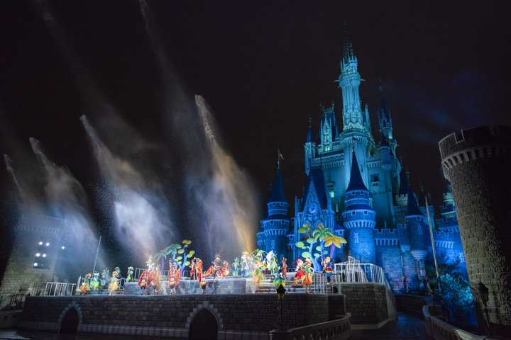 夏の思い出作りに 東京ディズニーリゾートで真夏を熱く盛り上げるイベントが開催中 ことりっぷ