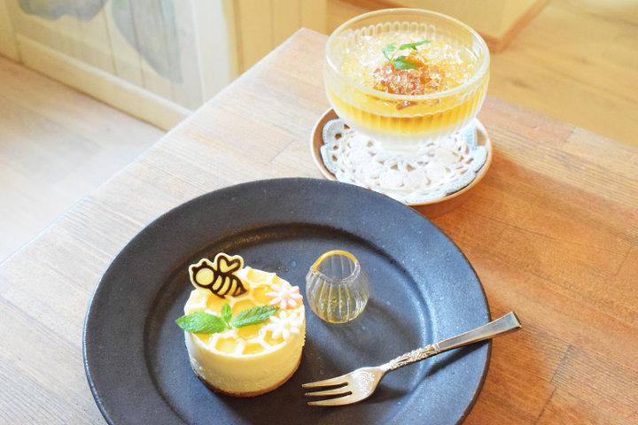 季節限定のケーキもお目見え チーズケーキ専門店 Cafeこもれび ことりっぷ