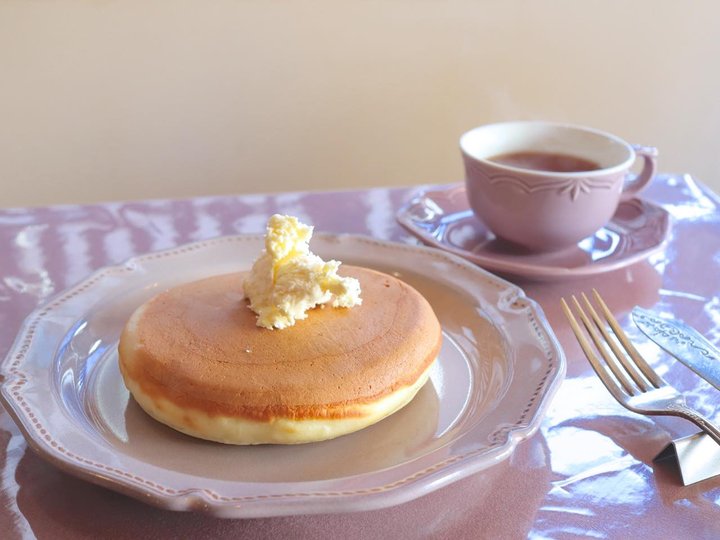 週末だけの喫茶店 奥神楽坂 熊木ホットケーキ店 で楽しむフランス式ホットケーキ ことりっぷ