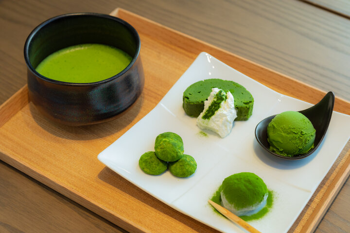 大阪 堺の老舗茶舗が手がける抹茶スイーツと日本茶カフェ 茶寮 つぼ市製茶本舗なんば店 ことりっぷ