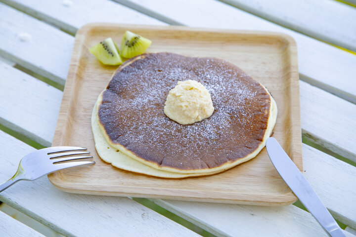 瀬戸内海を眺めながらもっちりパンケーキを ハワイアンカフェ Willows Nursery ことりっぷ