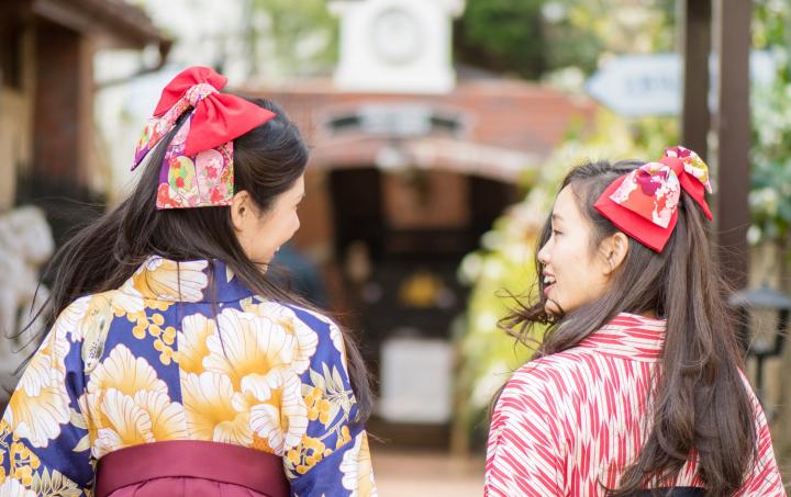 神戸の街を袴でおさんぽ 和装のプロがコーディネートする袴レンタル