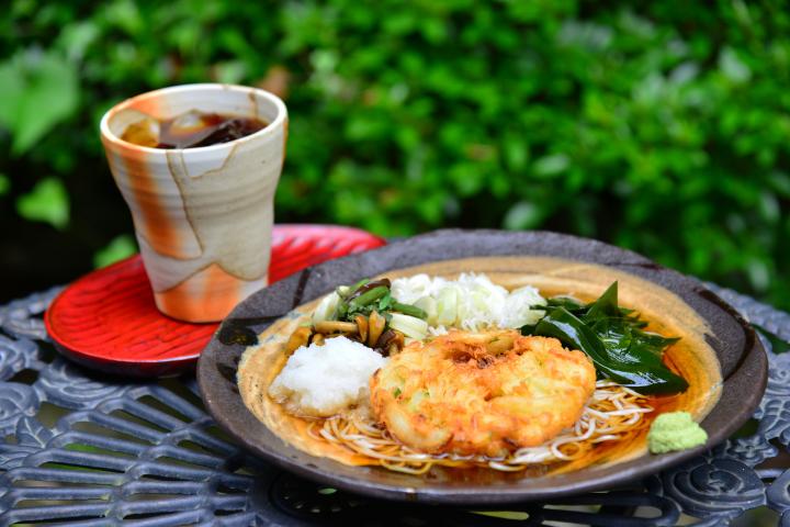 運が良くなるおそばとは 宮城県のパワースポット 柳津虚空蔵尊内にある お寺cafe 夢想庵 ことりっぷ