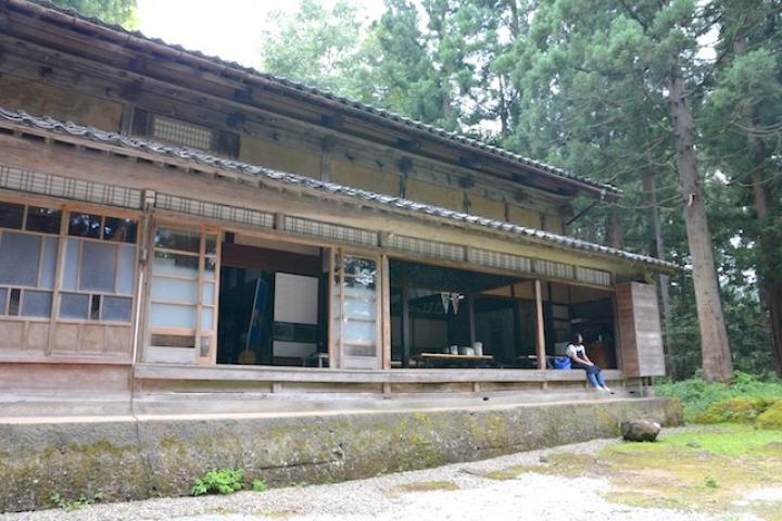 映画 おおかみこどもの雨と雪 の舞台モデル 緑豊かな富山県 上市町で のんびり里山さんぽ ことりっぷ