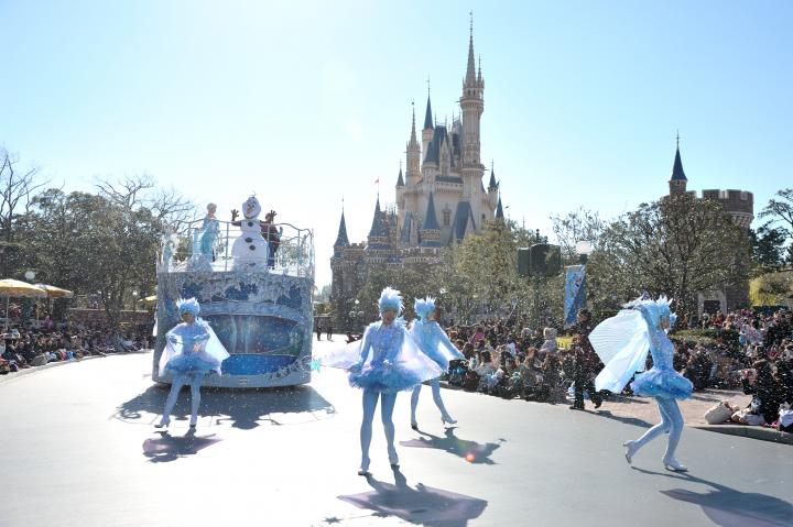 東京ディズニーランドの冬のスペシャルイベント アナとエルサのフローズンファンタジー が始まりました ことりっぷ