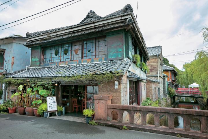 石畳の小道をおさんぽ 伊豆 下田のペリーロード周辺で行きたいレトロカフェ4選 ことりっぷ