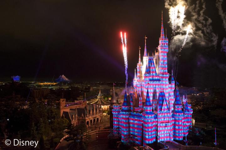 東京ディズニーランドの夜の新エンターテインメント ワンス アポン ア タイム で物語の世界へ引き込まれてみませんか ことりっぷ