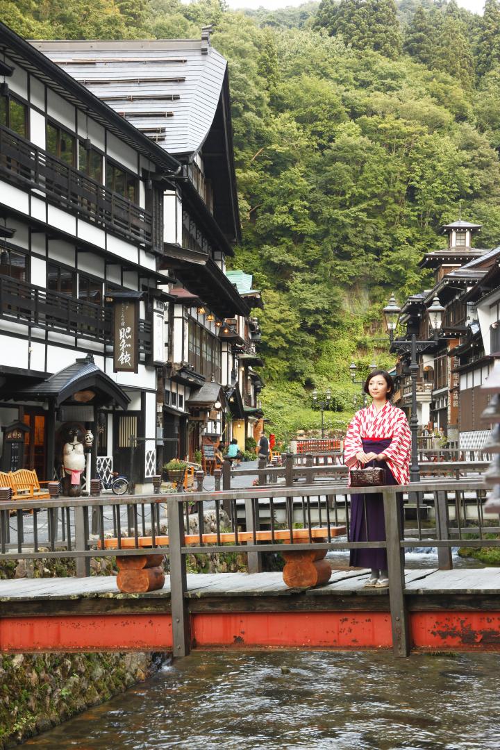 初夏の山形へ ハイカラさん気分で 銀山温泉 さんぽ 東根で旬の サクランボ狩り ことりっぷ