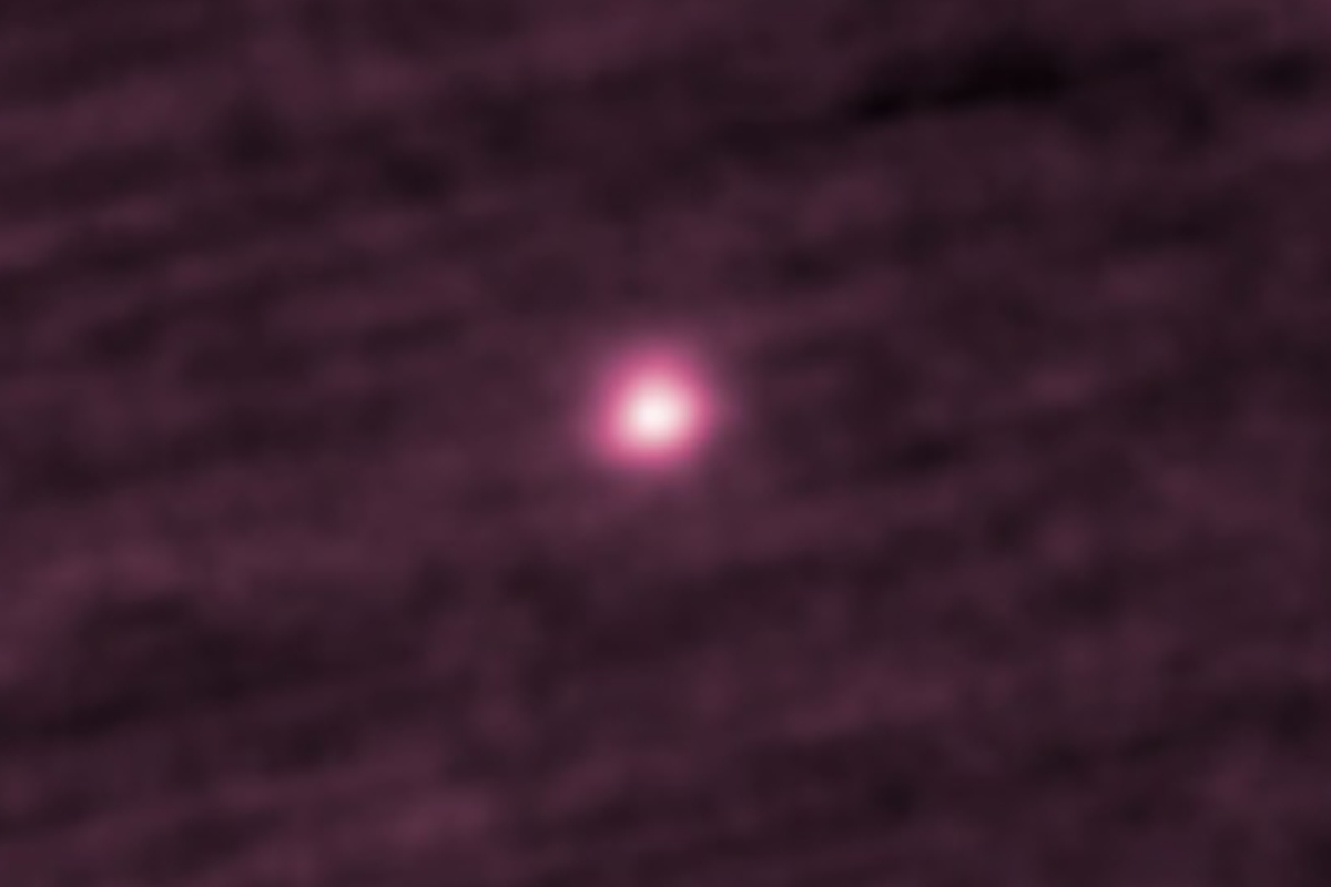 Foto embaçada do cometa 3i/Atlas, tirada pelo telescópio James Webb - Metrópoles.