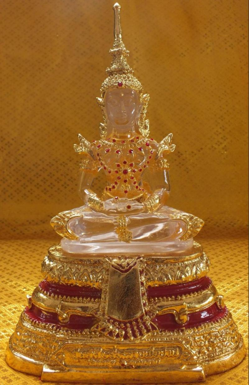 พระแก้วทรงเครื่องฤดูร้อน วัดท่าซุง จ.อุทัยธานี