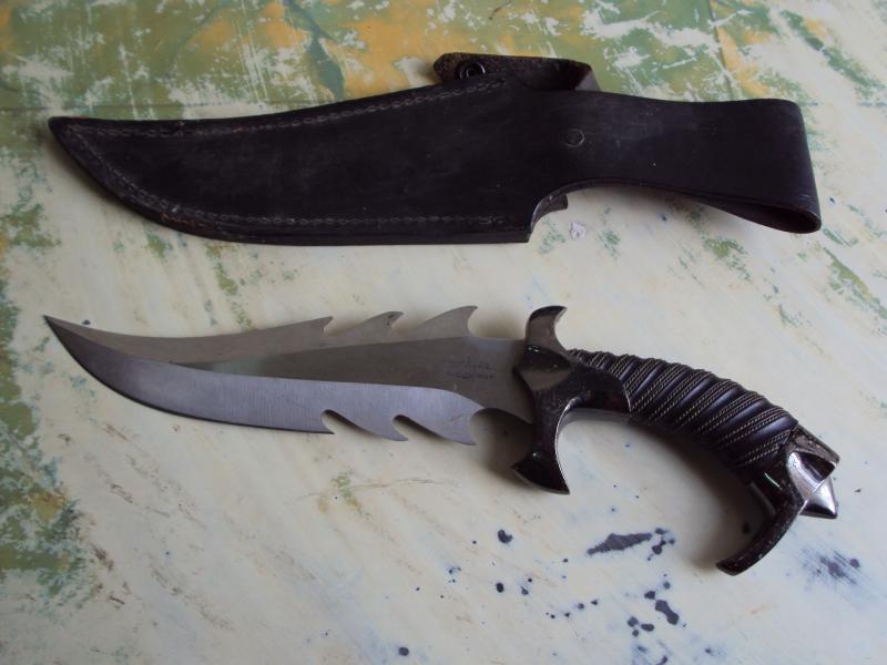 มีดต่างประเทศมีดเก่าเก็บครับ....ของเล่มครับ...ยี่ห้อตามรูปครับสนใจต่อรองราคาได้ครับ