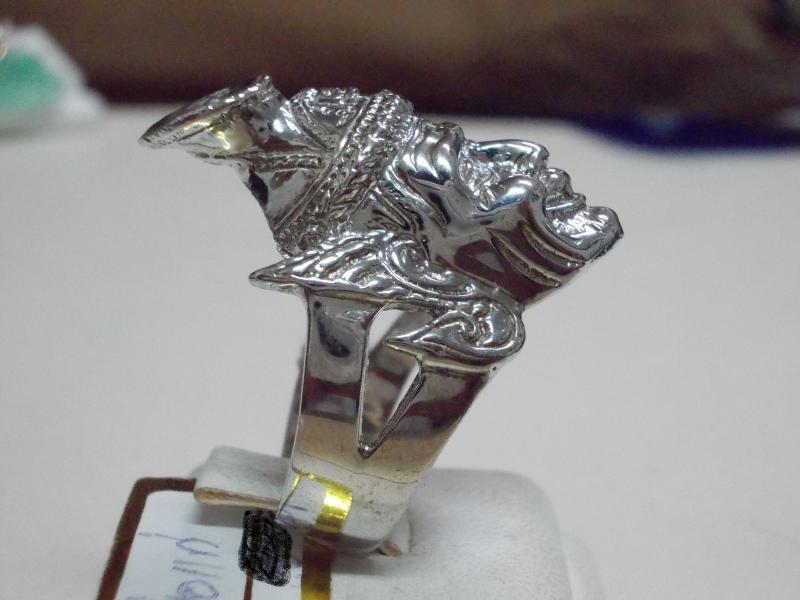 แหวนเงินพ่อแก่ วงใหญ่ มีไซส์เดียวเบอร์63 คุ้มแน่นอน