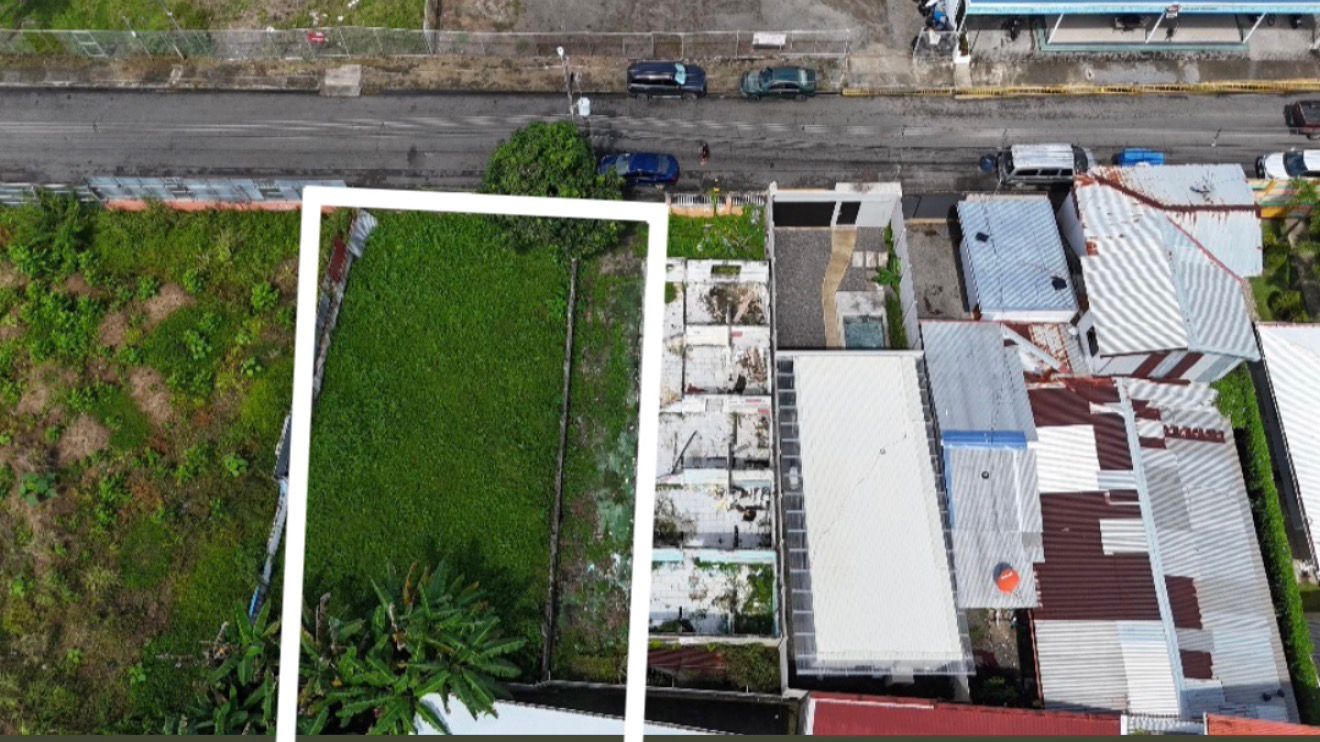 Foto de Lote de 300 m² a solo 50 Metros de Playa Jacó - Zona Comercial y Residencial