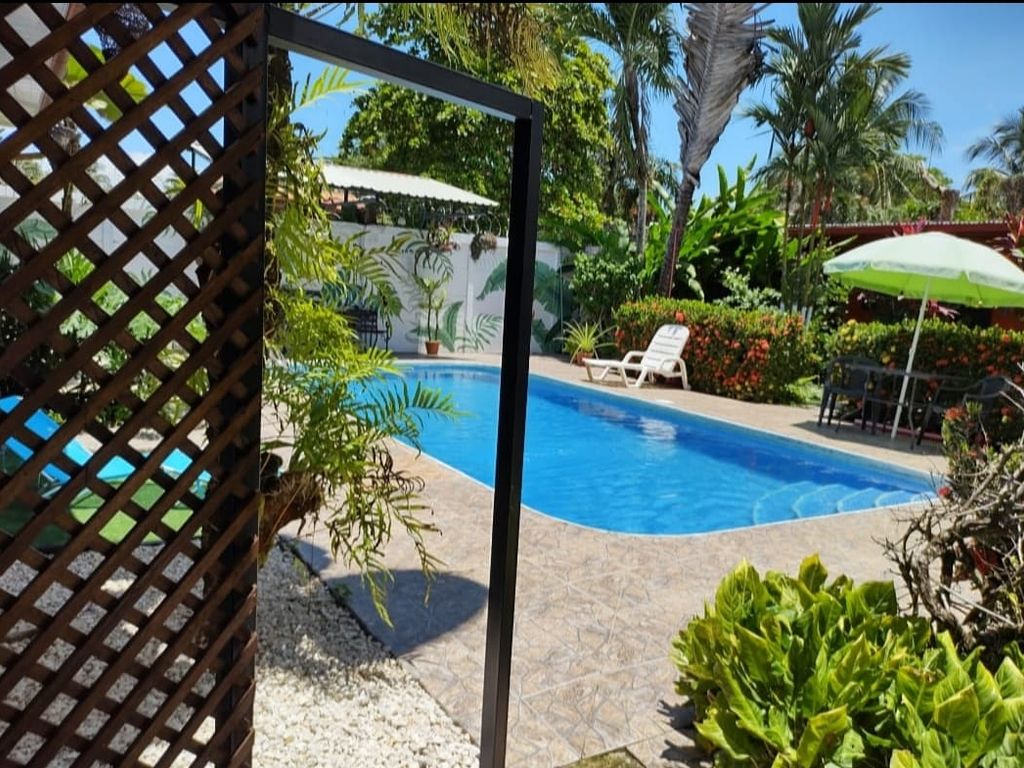 Foto de Centro de Retiros y Complejo Vacacional Boutique de 8 Habitaciones en Jacó