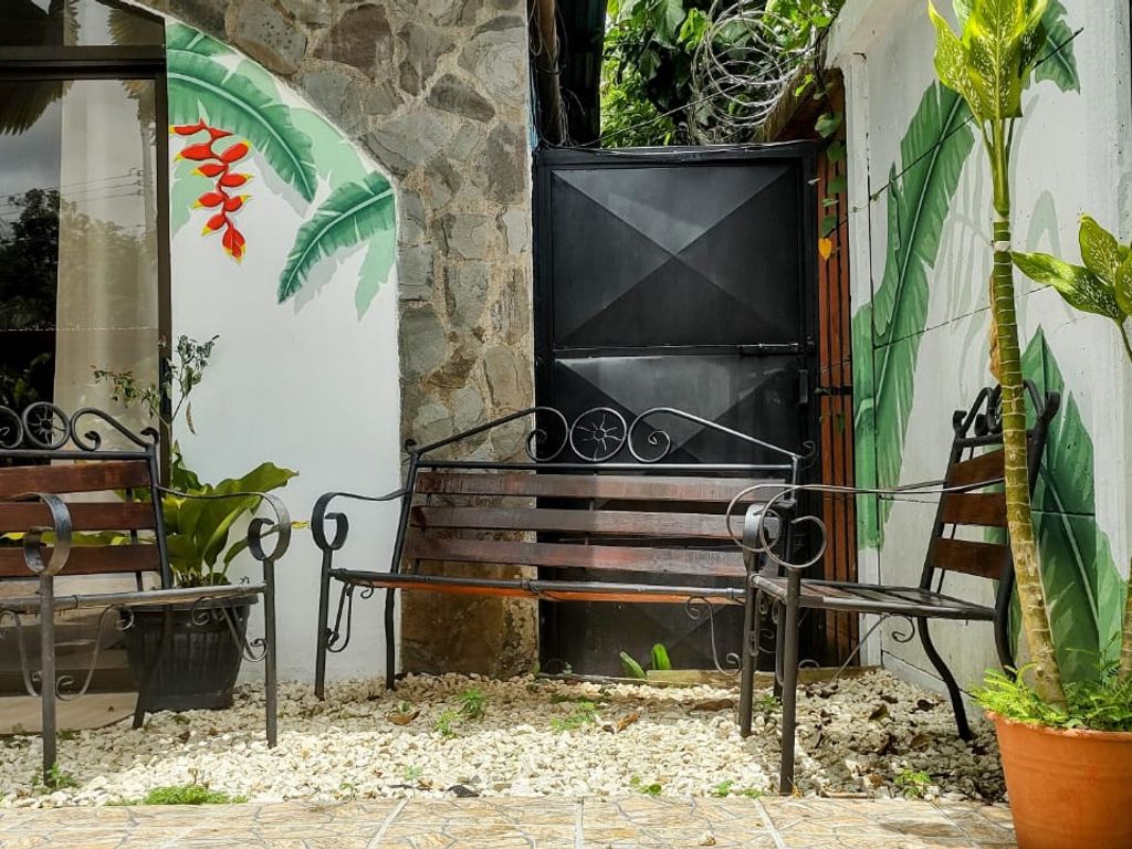 Foto de Centro de Retiros y Complejo Vacacional Boutique de 8 Habitaciones en Jacó