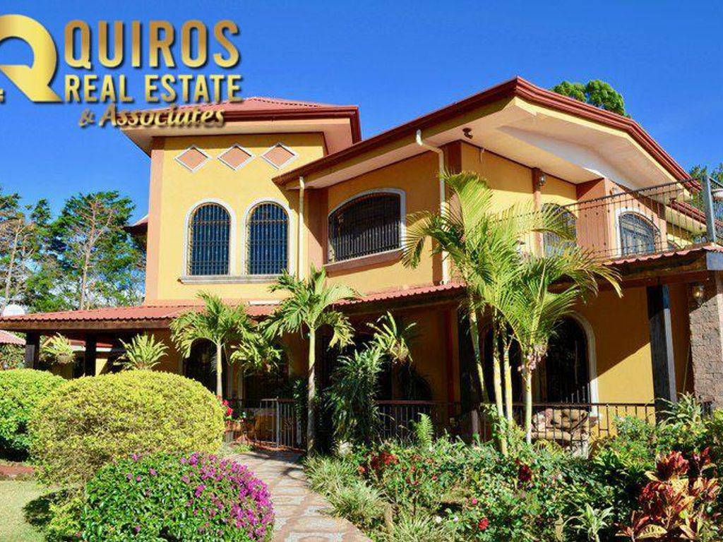 Foto de Residencia de Lujo con Casa de Huéspedes en Santo Domingo, Heredia