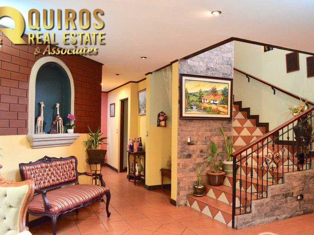 Foto 10 de Residencia de Lujo con Casa de Huéspedes en Santo Domingo, Heredia
