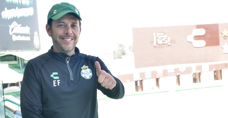 Fentanes invita a todos a subirse a la 'Fentaneta'